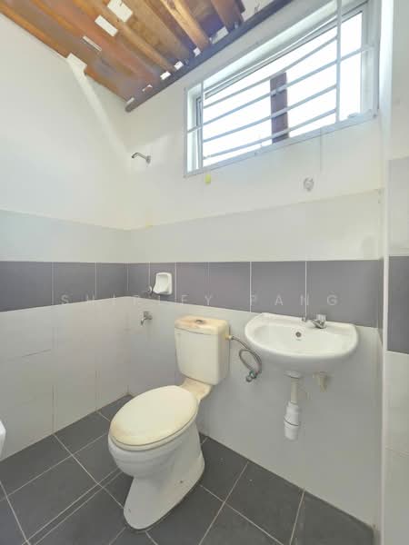 Rumah Teres 2-Tingkat untuk Dijual di Setia Eco Gardens (Gelang Patah) - Shirley Pang - Bathroom - PropertyGuru.com.my