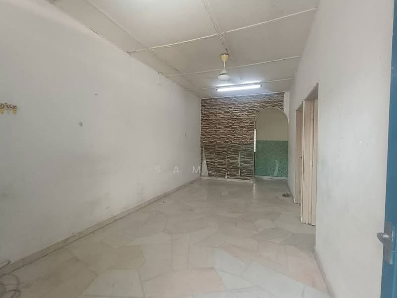 1-storey Terraced House for Sale in Taman Rasi Jaya (Menglembu) - Sam . - Interior - PropertyGuru.com.my
