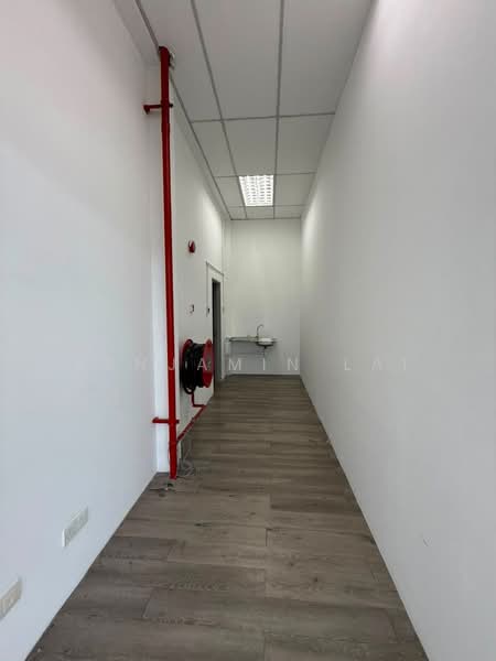 Kilang Berkembar untuk Dijual di Klang (Selangor) - Benjamin Lai - Corridor - PropertyGuru.com.my