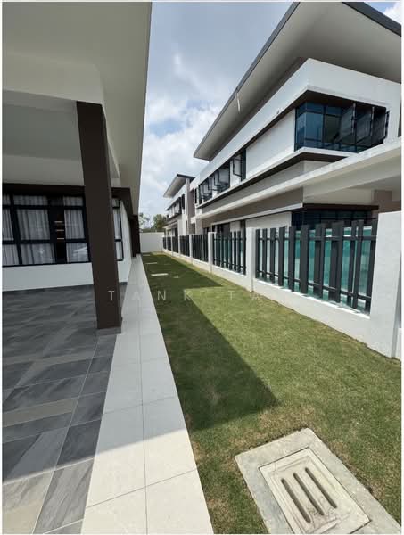 Semi-Detached House for Sale in Kajang (Selangor) - Tank Tan - Exterior - PropertyGuru.com.my