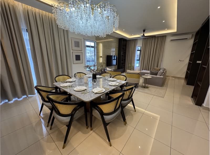 Semi-Detached House for Sale in Kajang (Selangor) - Tank Tan - Dining Room - PropertyGuru.com.my