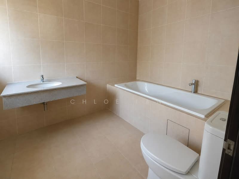 Rumah Berkembar untuk Dijual di Taman Aman Sari (Bandar Kinrara) - Chloe Tan - Bathroom - PropertyGuru.com.my