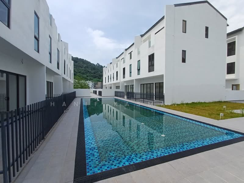 3-storey Terraced House for Sale in Damansara Perdana (Selangor) - Hanif Kasmani - PropertyGuru.com.my