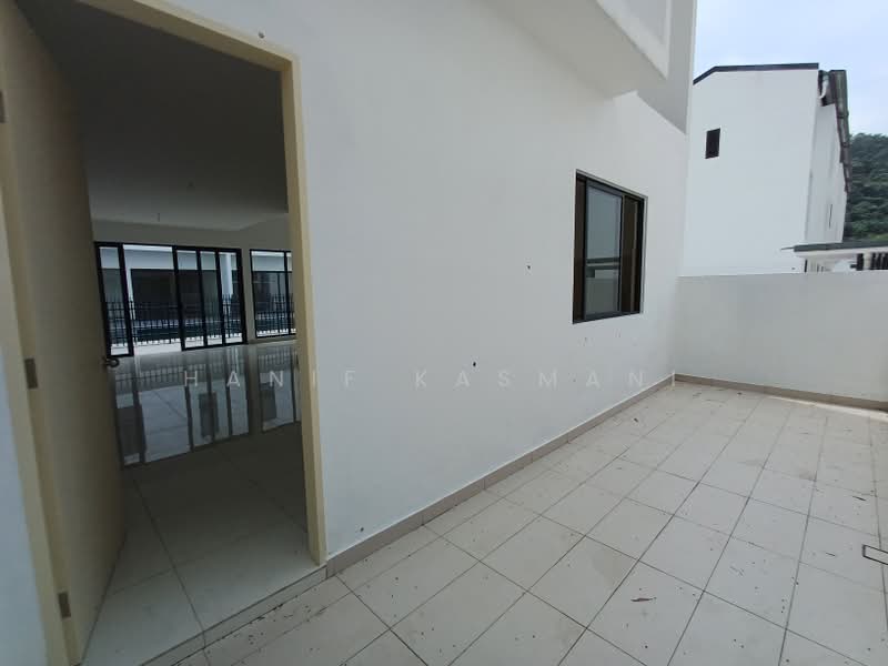 3-storey Terraced House for Sale in Damansara Perdana (Selangor) - Hanif Kasmani - PropertyGuru.com.my