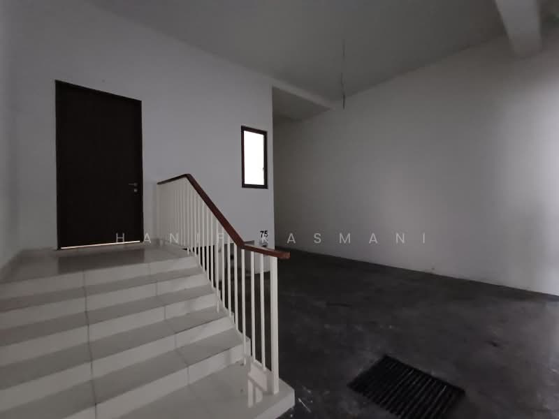 3-storey Terraced House for Sale in Damansara Perdana (Selangor) - Hanif Kasmani - PropertyGuru.com.my