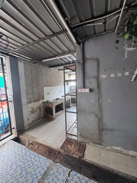 Shop for Rent in Taman Pelangi (Johor Bahru) - Herman Chen - Kitchen - PropertyGuru.com.my