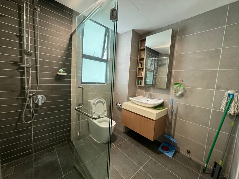 Kediaman Servis untuk Dijual di The M @ Medini Macrolink - XY Ng - Bathroom - PropertyGuru.com.my