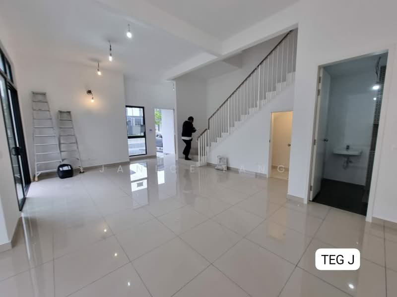 Semi-Detached House for Sale in Setia Alam (Selangor) - Janice Tang - Living Room - PropertyGuru.com.my