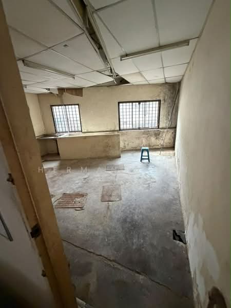 Shop for Rent in Taman Pelangi (Johor Bahru) - Herman Chen - Interior - PropertyGuru.com.my