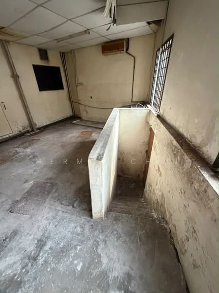 Shop for Rent in Taman Pelangi (Johor Bahru) - Herman Chen - Interior - PropertyGuru.com.my
