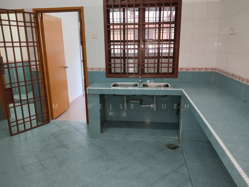Rumah Teres 2-Tingkat untuk Dijual di Taman Tampoi Indah (Tampoi) - Michelle Kueh - Kitchen - PropertyGuru.com.my