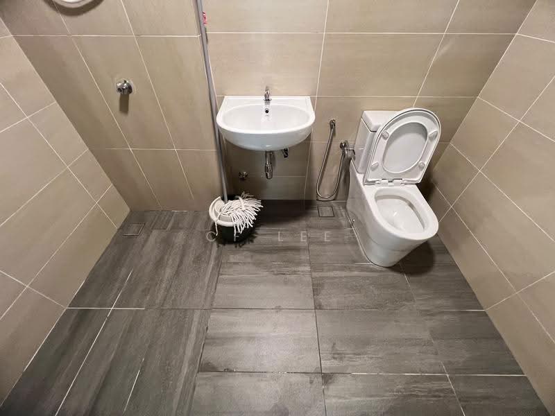 Kediaman Servis untuk Disewa di Parkland Residence - CF Lee - Bathroom - PropertyGuru.com.my