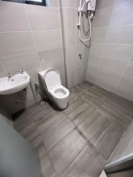 Kediaman Servis untuk Disewa di Parkland Residence - CF Lee - Bathroom - PropertyGuru.com.my
