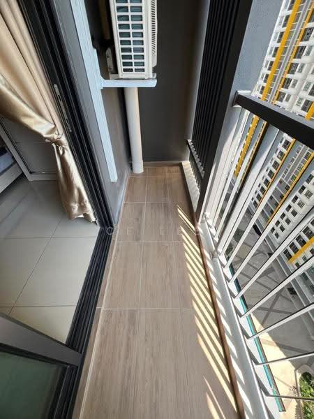 Kediaman Servis untuk Disewa di Parkland Residence - CF Lee - Balcony - PropertyGuru.com.my