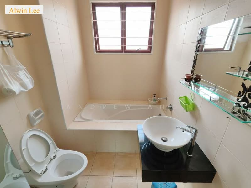 Semi-Detached House for Rent in Setia Alam (Selangor) - Andrew Ang - Bathroom - PropertyGuru.com.my