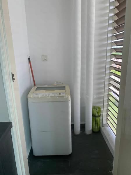Servis Apartment untuk Disewa di The Grand @ Kelana Damansara Suite - Kfong Lee - Balcony - PropertyGuru.com.my