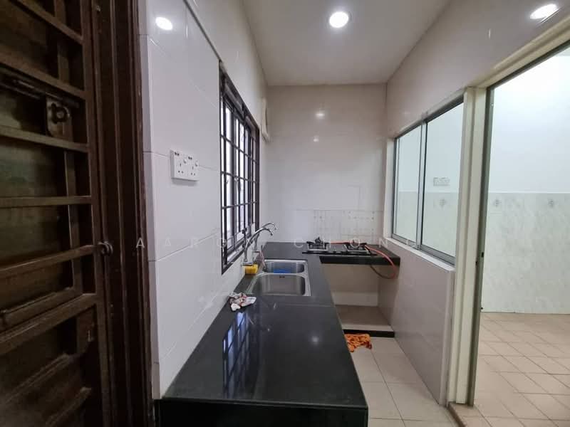 Rumah Teres 2 Tingkat untuk Dijual di TAMAN PUCHONG UTAMA (Puchong) - Aaron Chong - Kitchen - PropertyGuru.com.my