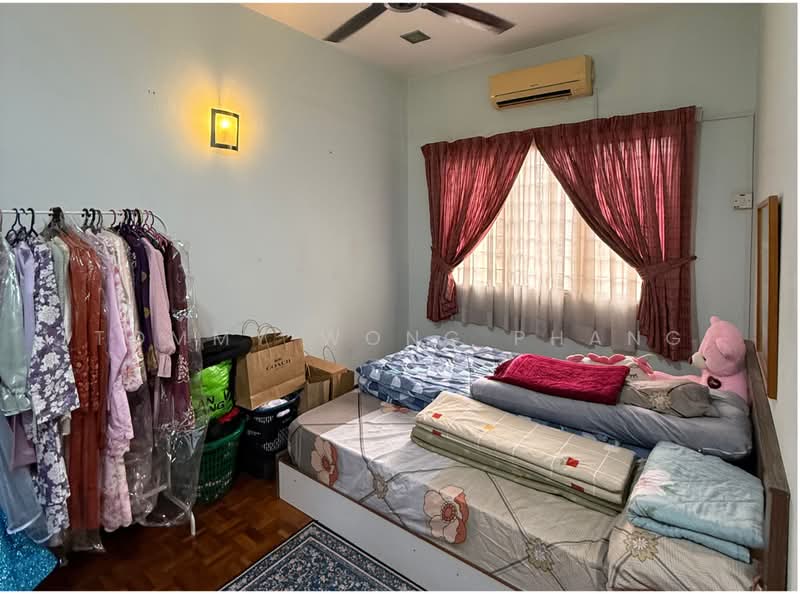 Terraced House for Sale in Bandar Kinrara Seksyen 5 (Bandar Kinrara) - Tommy Wong Phang - Bedroom - PropertyGuru.com.my