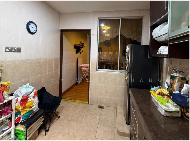Terraced House for Sale in Bandar Kinrara Seksyen 5 (Bandar Kinrara) - Tommy Wong Phang - Kitchen - PropertyGuru.com.my