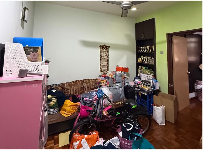 Terraced House for Sale in Bandar Kinrara Seksyen 5 (Bandar Kinrara) - Tommy Wong Phang - Living Room - PropertyGuru.com.my