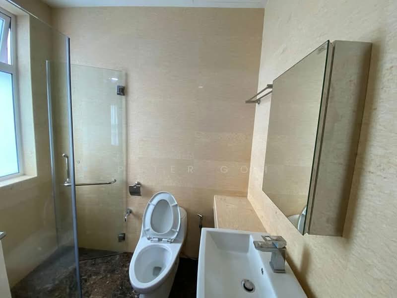 Kediaman Servis untuk Dijual di TriTower Residence @ Johor Bahru Sentral - Peter Goh - Bathroom - PropertyGuru.com.my
