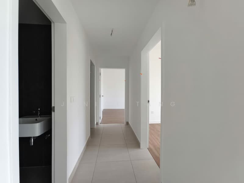 Kondominium untuk Disewa di Tuai Timur - Janice Tang - Corridor - PropertyGuru.com.my
