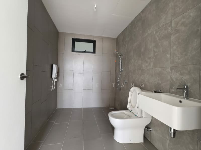 Kondominium untuk Disewa di Tuai Timur - Janice Tang - Bathroom - PropertyGuru.com.my