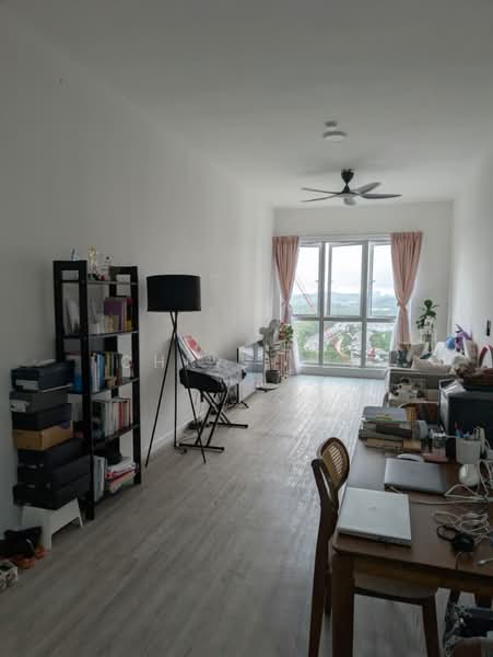 Kondominium untuk Disewa di Lakefront Residence - Chris Lee - Living Room - PropertyGuru.com.my