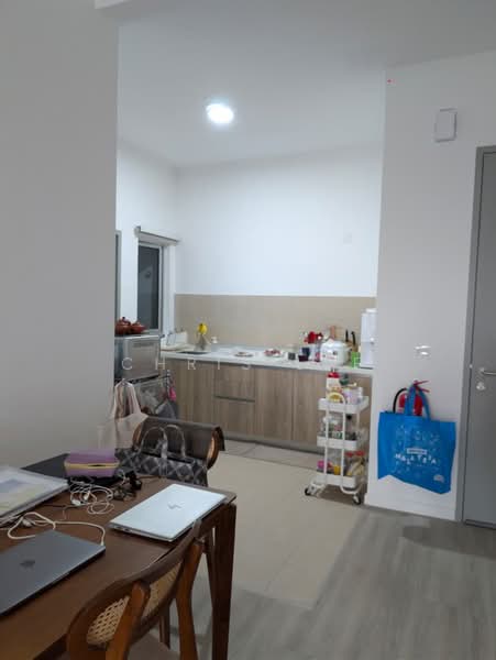 Kondominium untuk Disewa di Lakefront Residence - Chris Lee - Kitchen - PropertyGuru.com.my