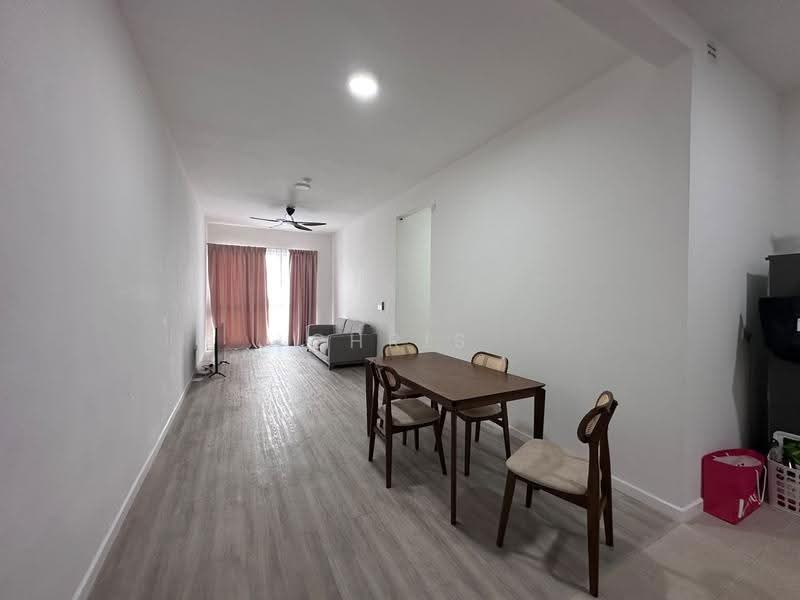 Kondominium untuk Disewa di Lakefront Residence - Chris Lee - Living Room - PropertyGuru.com.my