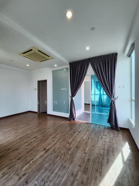 Servis Apartment untuk Dijual di SOHO @ Zetapark - Yanny Siow - Living Room - PropertyGuru.com.my