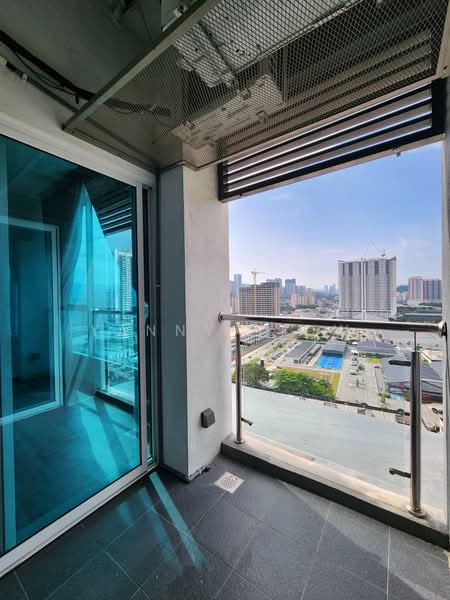 Servis Apartment untuk Dijual di SOHO @ Zetapark - Yanny Siow - Balcony - PropertyGuru.com.my
