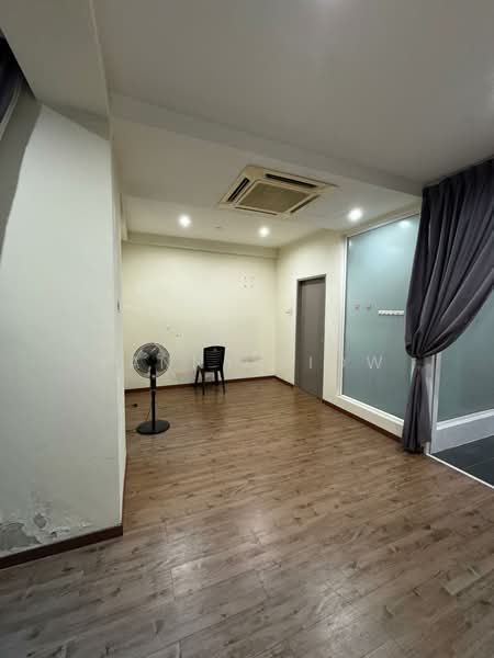 Servis Apartment untuk Dijual di SOHO @ Zetapark - Yanny Siow - Interior - PropertyGuru.com.my