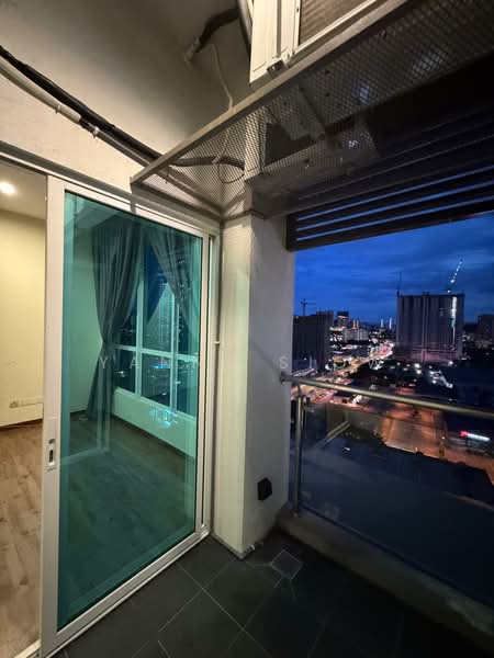 Servis Apartment untuk Dijual di SOHO @ Zetapark - Yanny Siow - Balcony - PropertyGuru.com.my