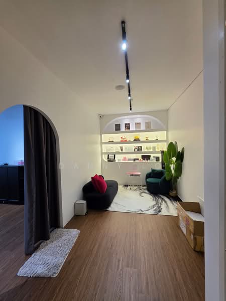 Pejabat untuk Dijual di Mont Kiara (Kuala Lumpur) - Danny Lo - Living Room - PropertyGuru.com.my