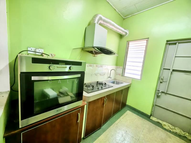 Rumah Teres 2 Tingkat untuk Disewa di Taman Canning (Ipoh) - Calvin Chai - Kitchen - PropertyGuru.com.my