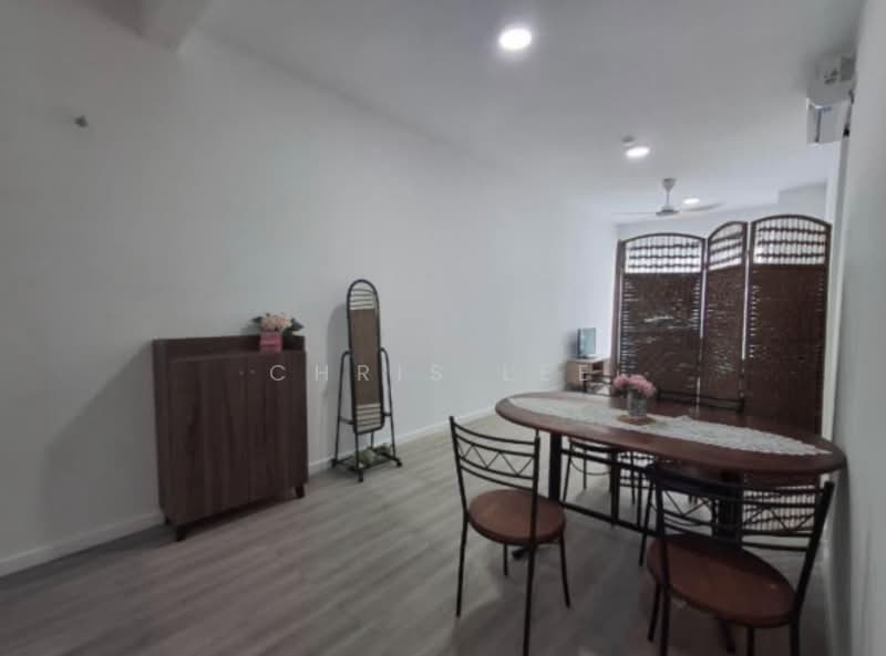 Kondominium untuk Disewa di Lakefront Residence - Chris Lee - Dining Room - PropertyGuru.com.my