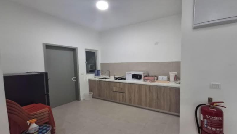 Kondominium untuk Disewa di Lakefront Residence - Chris Lee - Kitchen - PropertyGuru.com.my