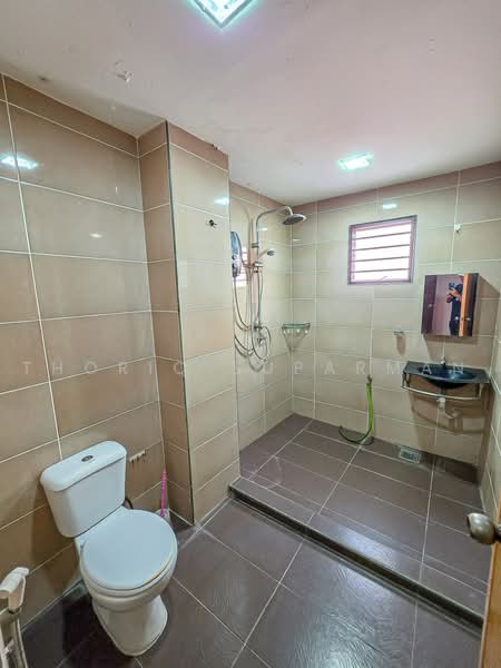 3-storey Terraced House for Sale in Seksyen U5 (Shah Alam) - Thoriq Suparman - Bathroom - PropertyGuru.com.my