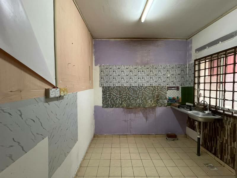 2-storey Terraced House for Sale in Taman Kota Masai (Pasir Gudang) - Kevin Ho - Kitchen - PropertyGuru.com.my