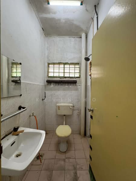 2-storey Terraced House for Sale in Taman Kota Masai (Pasir Gudang) - Kevin Ho - Bathroom - PropertyGuru.com.my