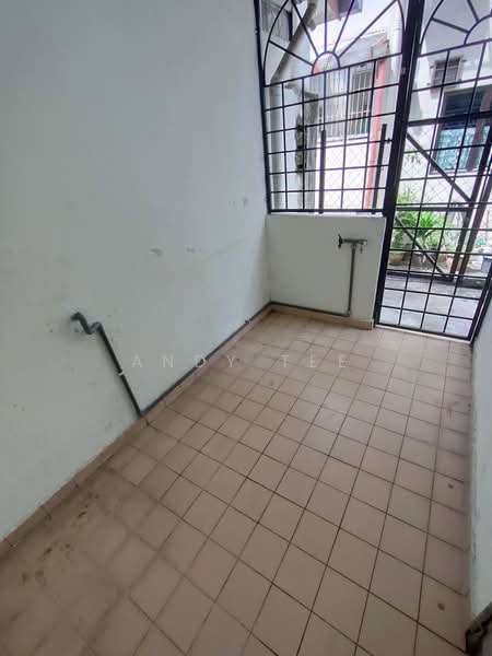 2-storey Terraced House for Sale in Usj 4 (Subang Jaya) - Andy Tee - Yard - PropertyGuru.com.my