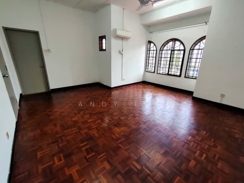 2-storey Terraced House for Sale in Usj 4 (Subang Jaya) - Andy Tee - Master Bedroom with Air-Con - PropertyGuru.com.my