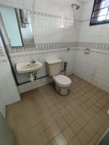 2-storey Terraced House for Sale in Usj 4 (Subang Jaya) - Andy Tee - Master Bathroom - PropertyGuru.com.my
