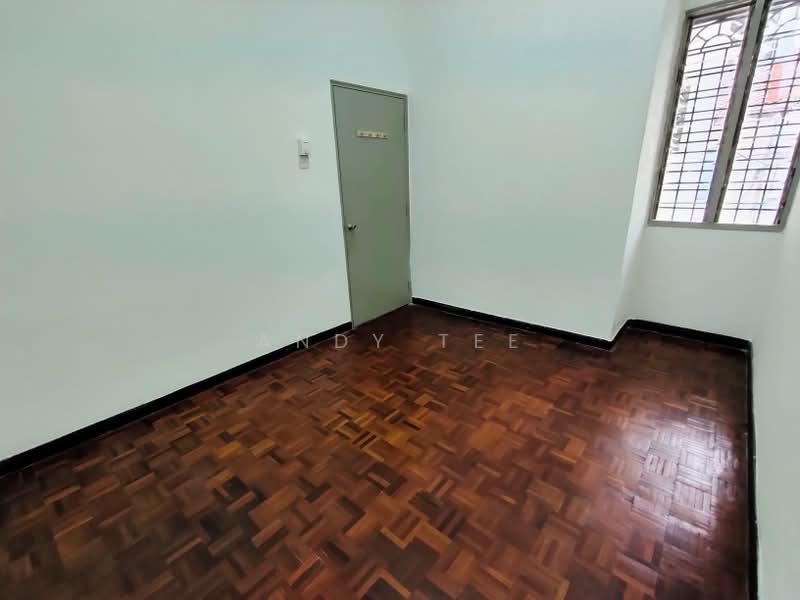 2-storey Terraced House for Sale in Usj 4 (Subang Jaya) - Andy Tee - 2nd Bedroom - PropertyGuru.com.my