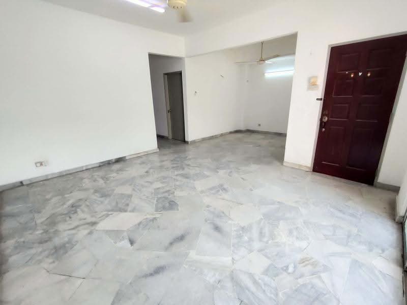 Rumah Teres 2-Tingkat untuk Dijual di Usj 4 (Subang Jaya) - Andy Tee - Living Room - PropertyGuru.com.my