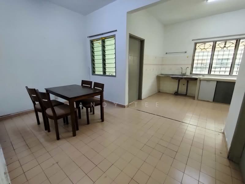 Rumah Teres 2-Tingkat untuk Dijual di Usj 4 (Subang Jaya) - Andy Tee - Dining Room - PropertyGuru.com.my