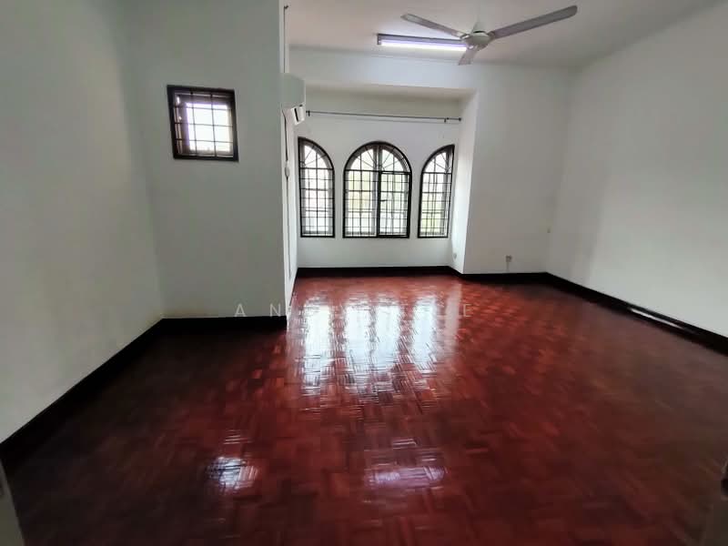 Rumah Teres 2-Tingkat untuk Dijual di Usj 4 (Subang Jaya) - Andy Tee - Spacious Master Room Wif Repainted Floor - PropertyGuru.com.my