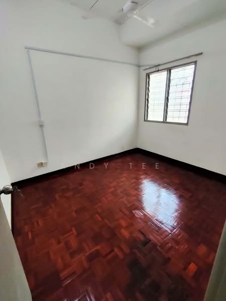 Rumah Teres 2-Tingkat untuk Dijual di Usj 4 (Subang Jaya) - Andy Tee - 4th Room - PropertyGuru.com.my