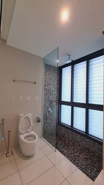 Servis Apartment untuk Disewa di Vogue Suites One - Lennie Liew - Bathroom - PropertyGuru.com.my